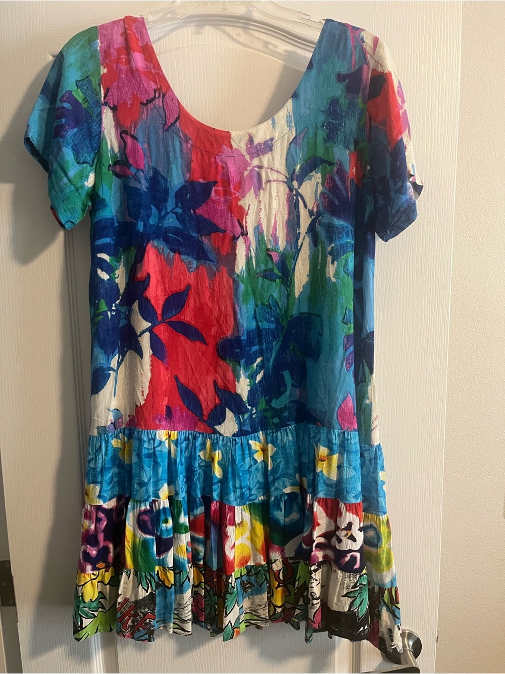 Jams World woman’s Multicolor Floral Scoop-Neck Dress
